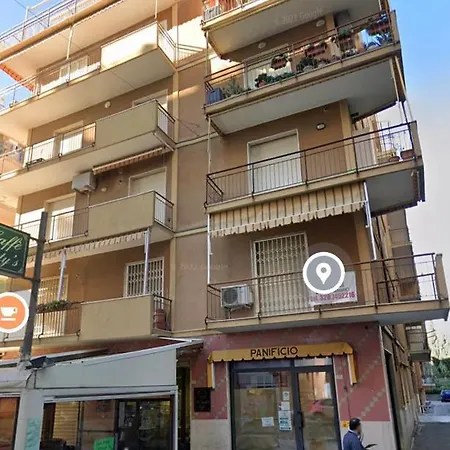 Corso Italia Appoggio A 30 Metri Dal Mare. アパート